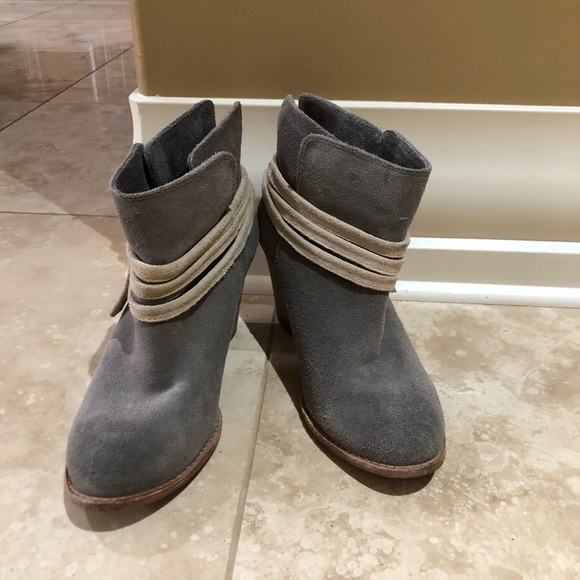 Splendid grey suede booties 7.5 - Picture 2 of 5